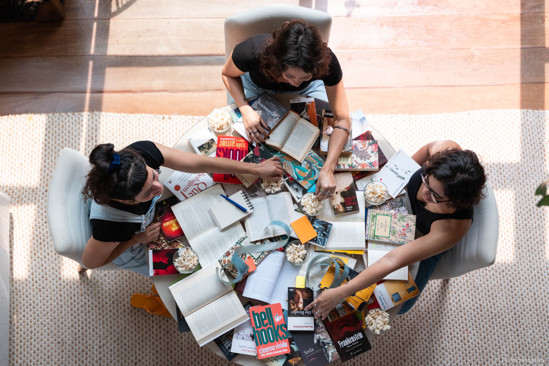 Encontro de um Clube de Leitura e Cinema da Eureka — livros, filmes e conversa